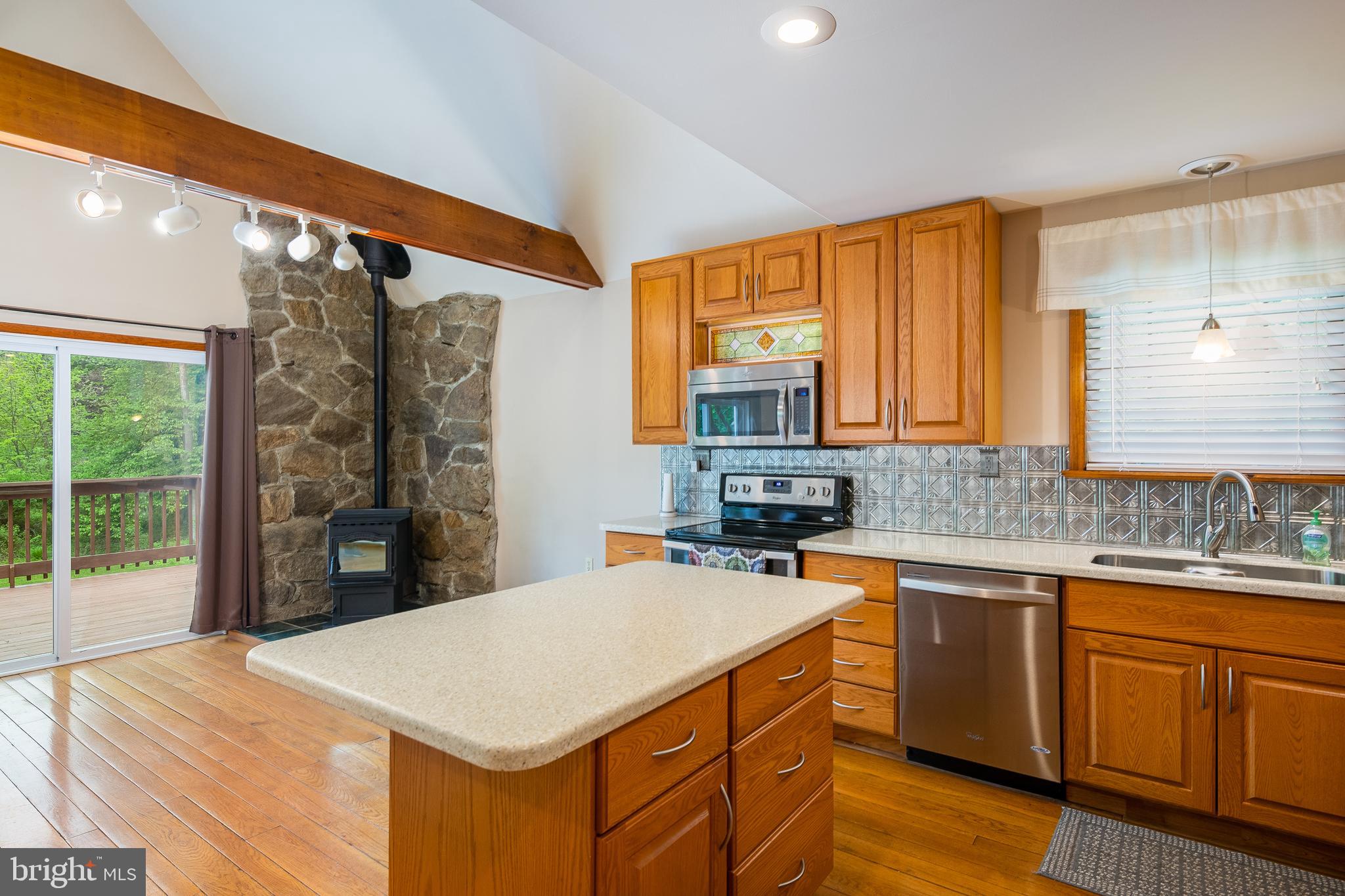 84 Forgedale Road Fleetwood, PA 19522 - Photo 5 of 25 Gallery Image 5