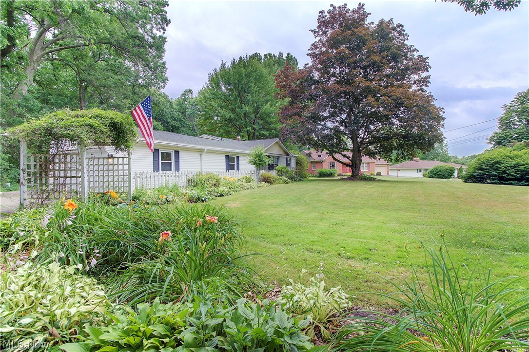 5839 Myers Road New Franklin, OH 44319 - Photo 2 of 34