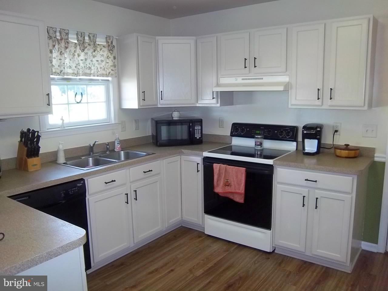 6314 Statum Road Preston, MD 21655 - Photo 4 of 18 Large Kitchen