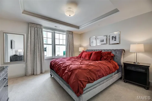 $4,200 | 232 North Kingshighway Boulevard, Unit 1102, St. Louis, MO 63108