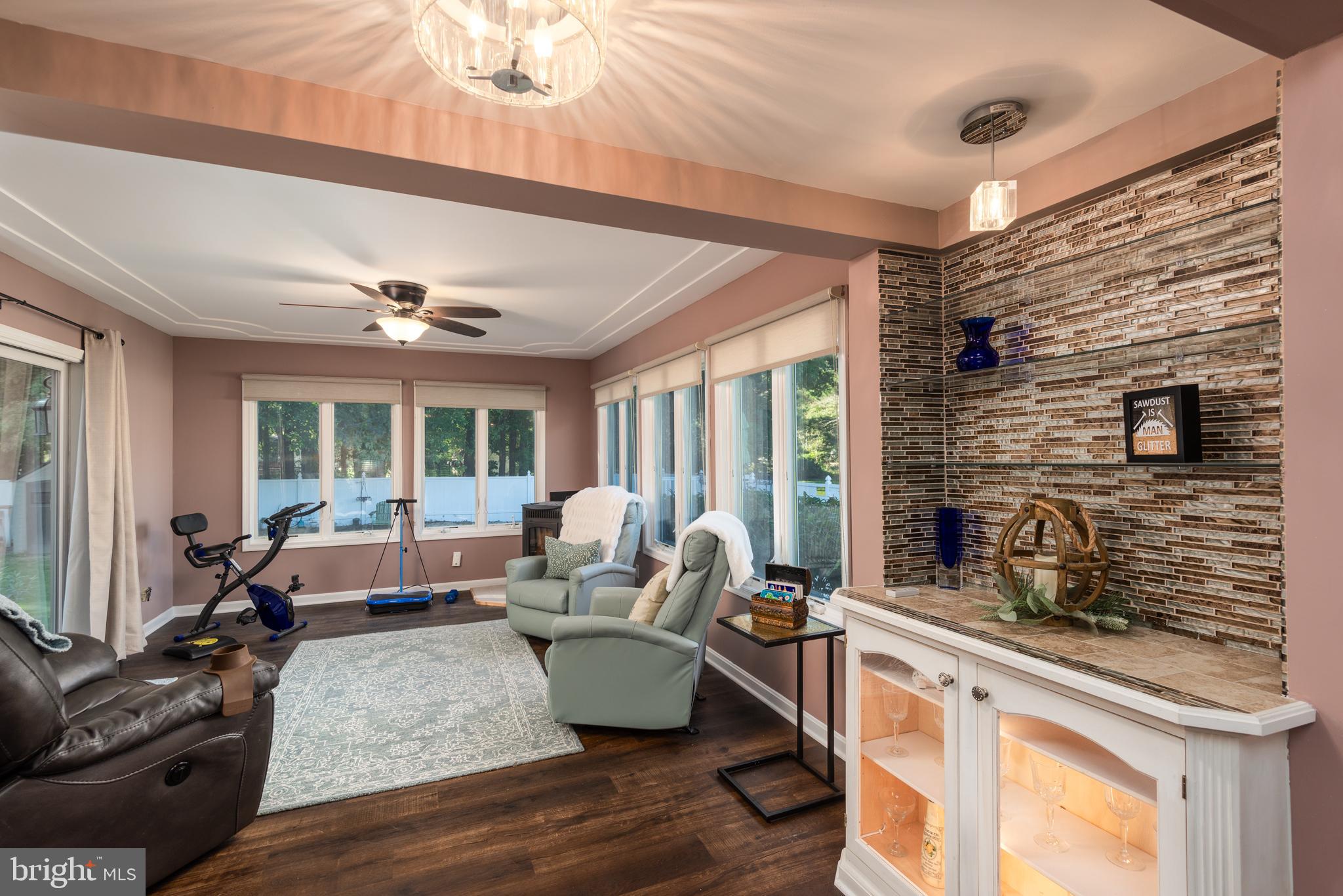 105 Barren Ridge Road Chester, MD 21619 - Photo 13 of 46 Built in lighted display area