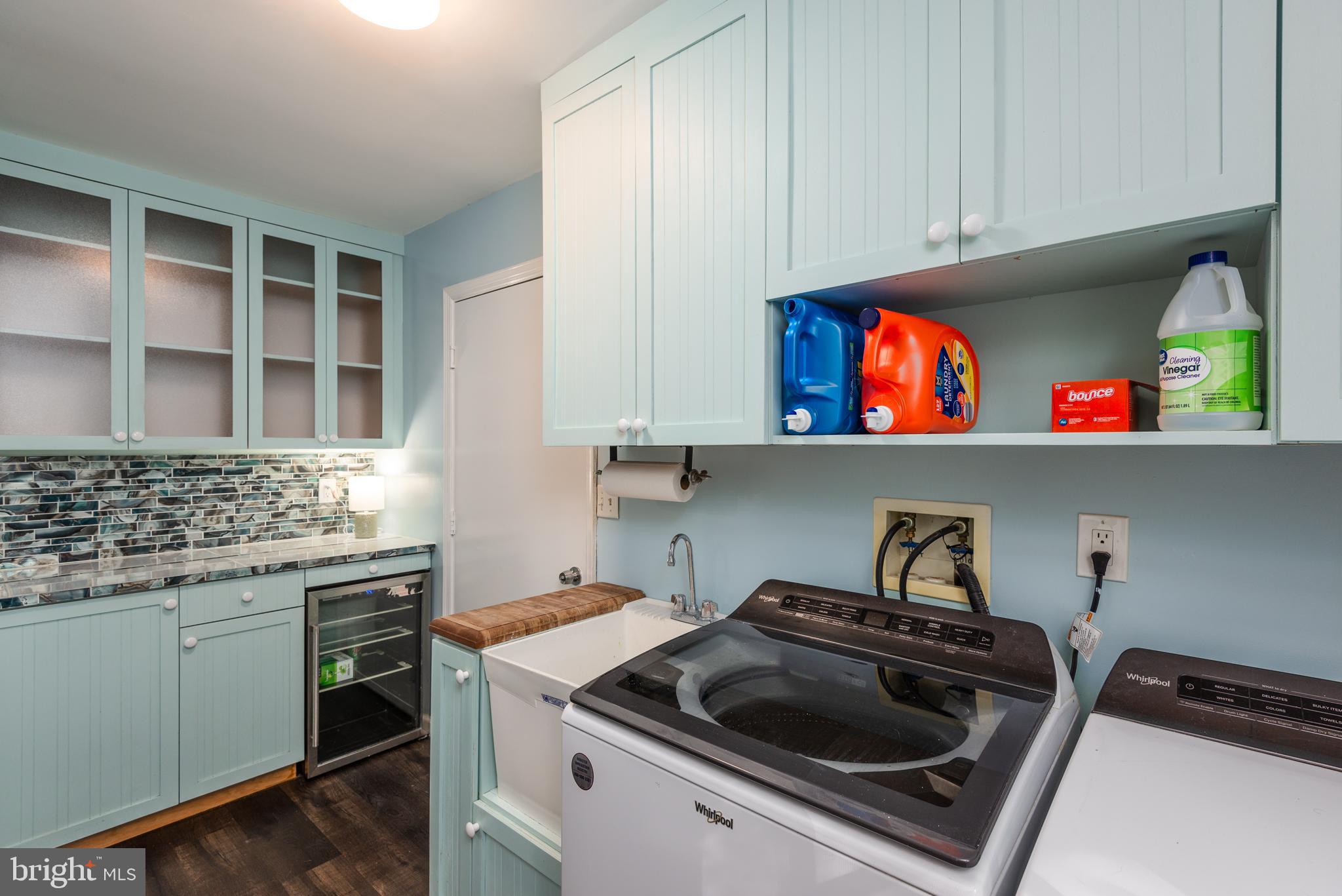105 Barren Ridge Road Chester, MD 21619 - Photo 19 of 46 Laundry room, custom butlers pantry, storage