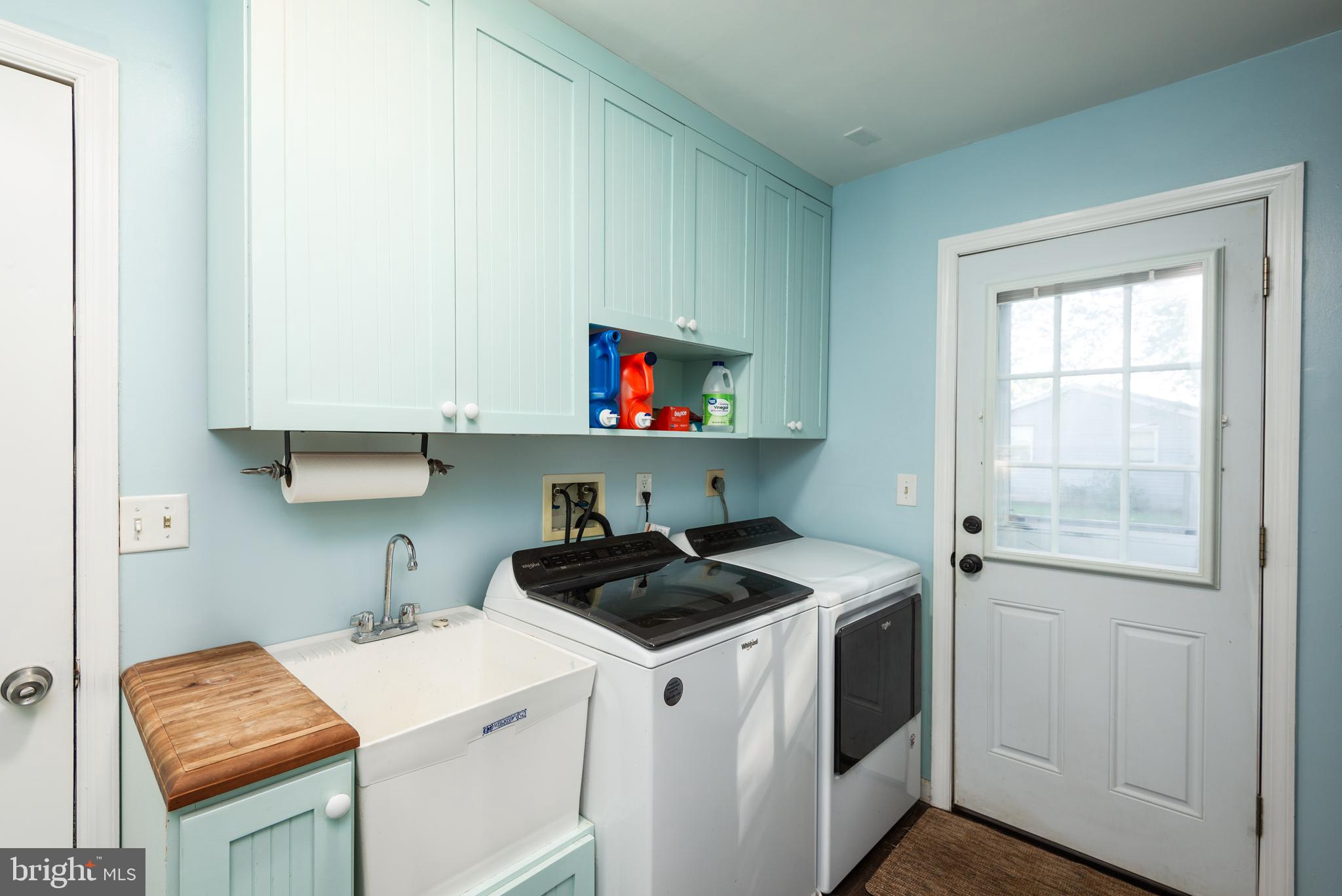 105 Barren Ridge Road Chester, MD 21619 - Photo 20 of 46 Side entry laundry room