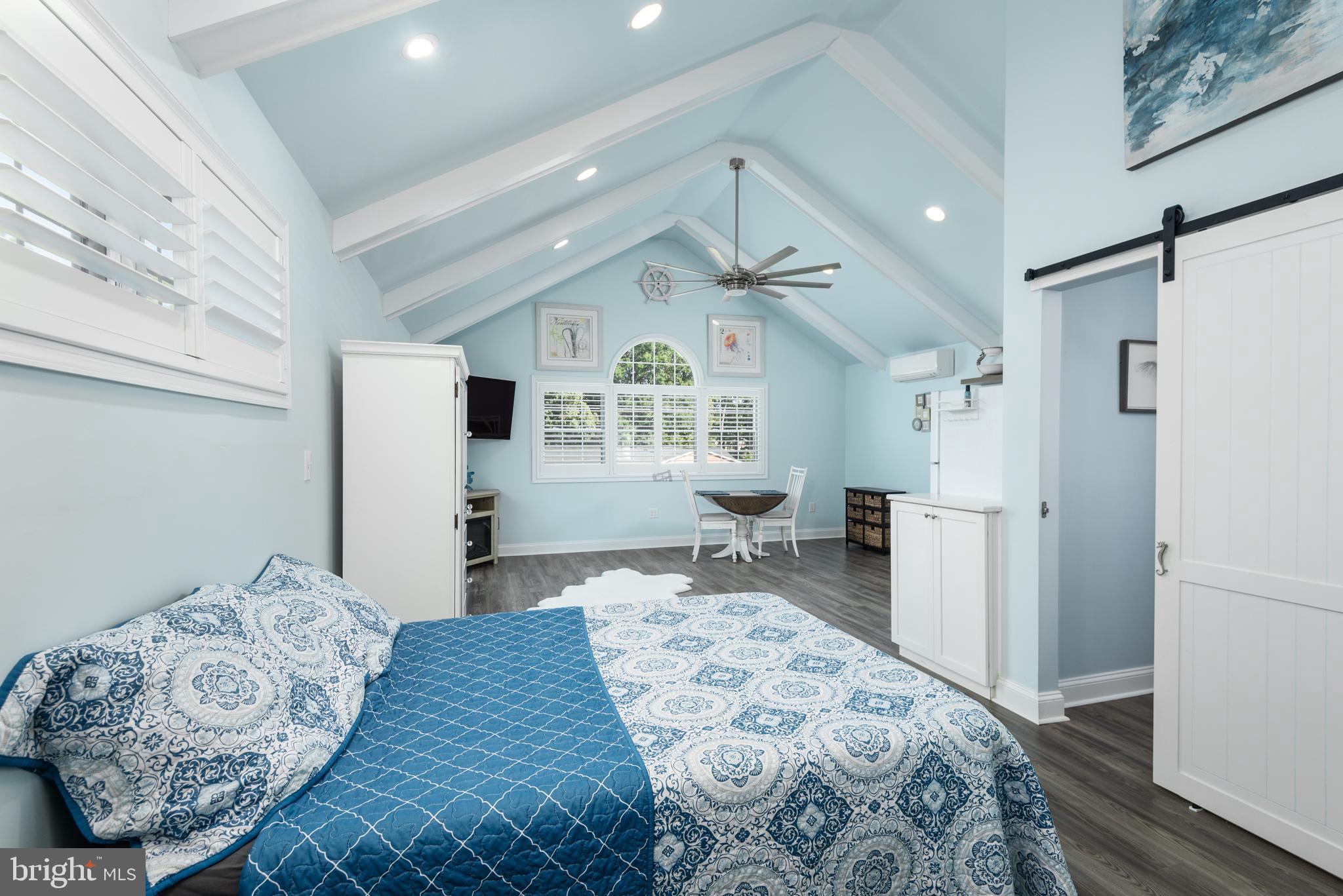 105 Barren Ridge Road Chester, MD 21619 - Photo 29 of 46 Vaulted ceilings, custom lighting