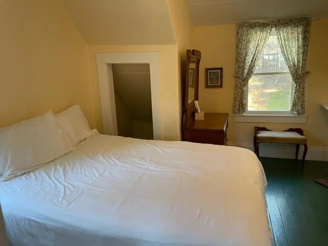 $2,400 | 32 Birch Bluff, Newbury, NH 03255