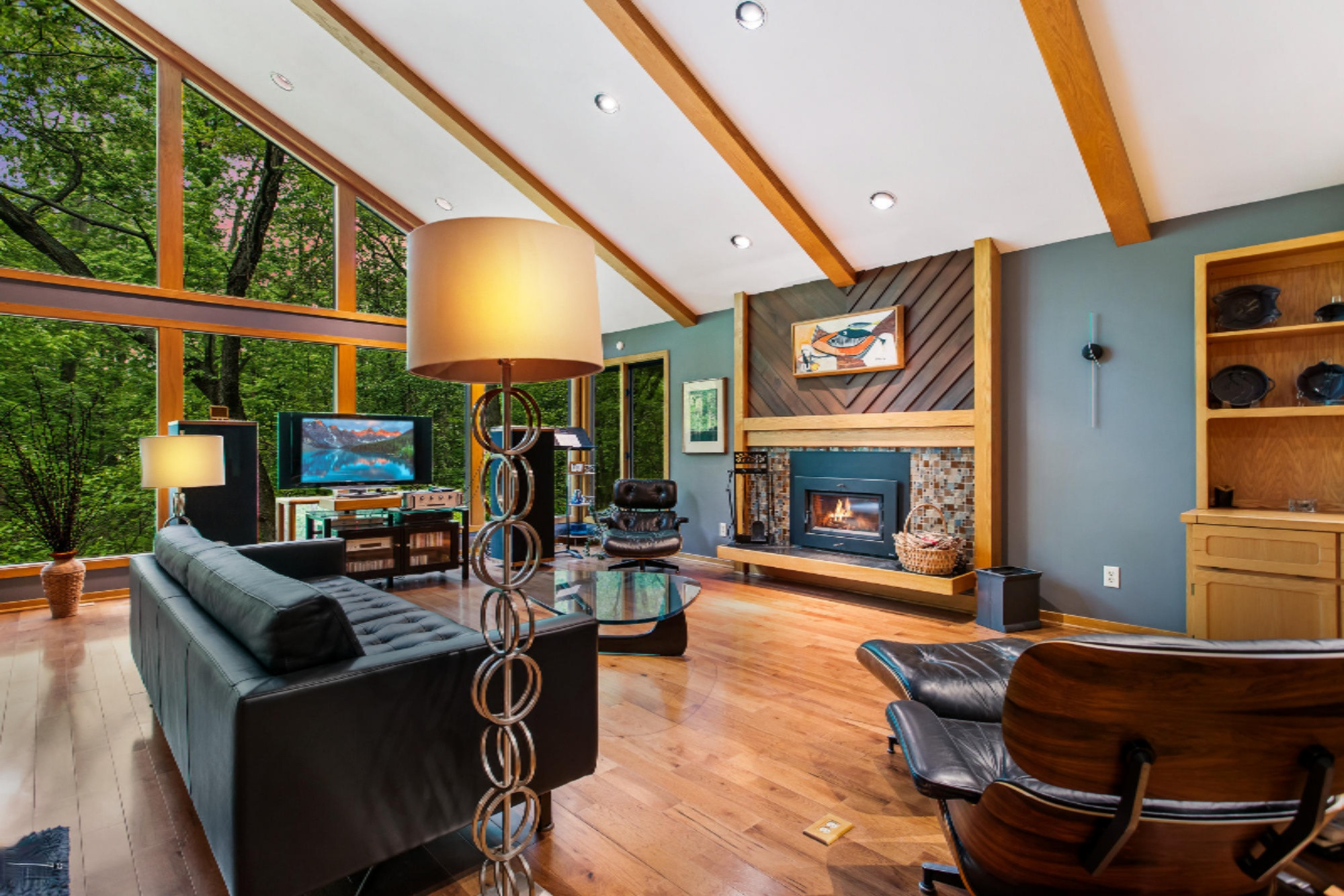 644 Graafschap Road Holland, MI 49423 - Photo 2 of 39 644 Graafschap Rd, Holland, 49423-21
