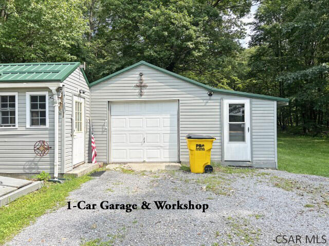 327 Martin Road Johnstown, PA 15904 - Photo 2 of 40 Gallery Image 2