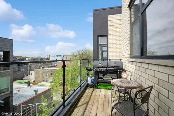 $700,000 | 505 North Hermitage Avenue, Chicago, IL 60622