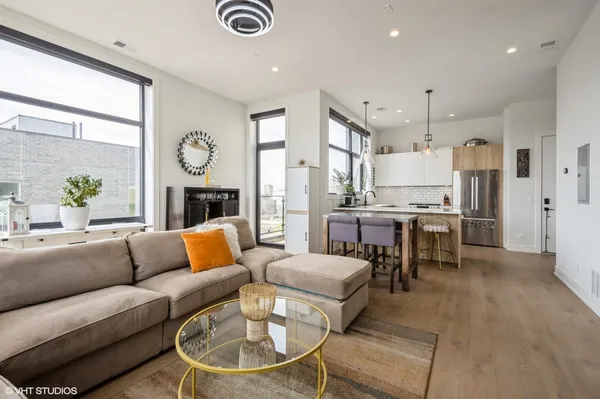 $700,000 | 505 North Hermitage Avenue, Chicago, IL 60622