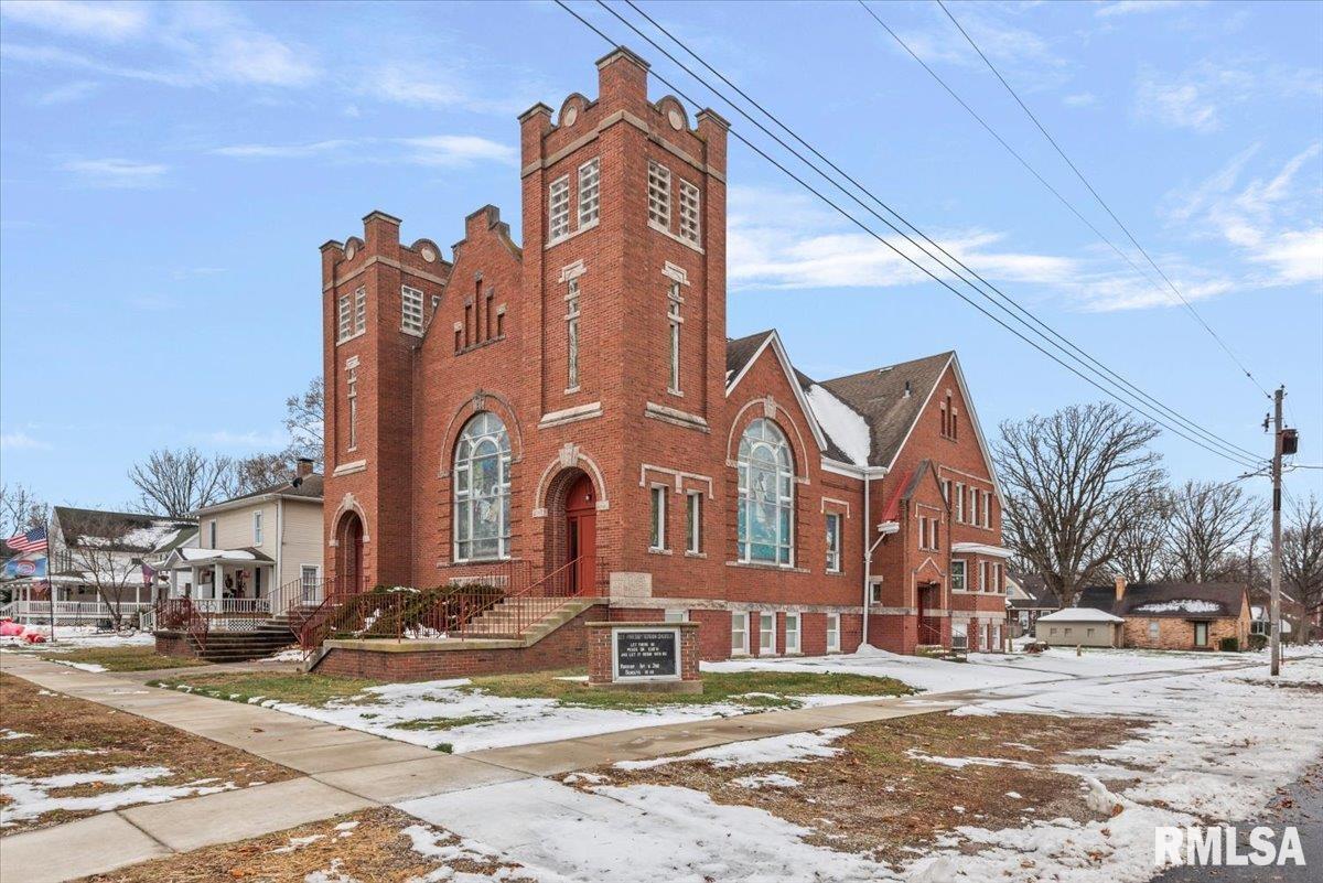 111 South Church Street Virden, IL 62690 - Photo 3 of 52