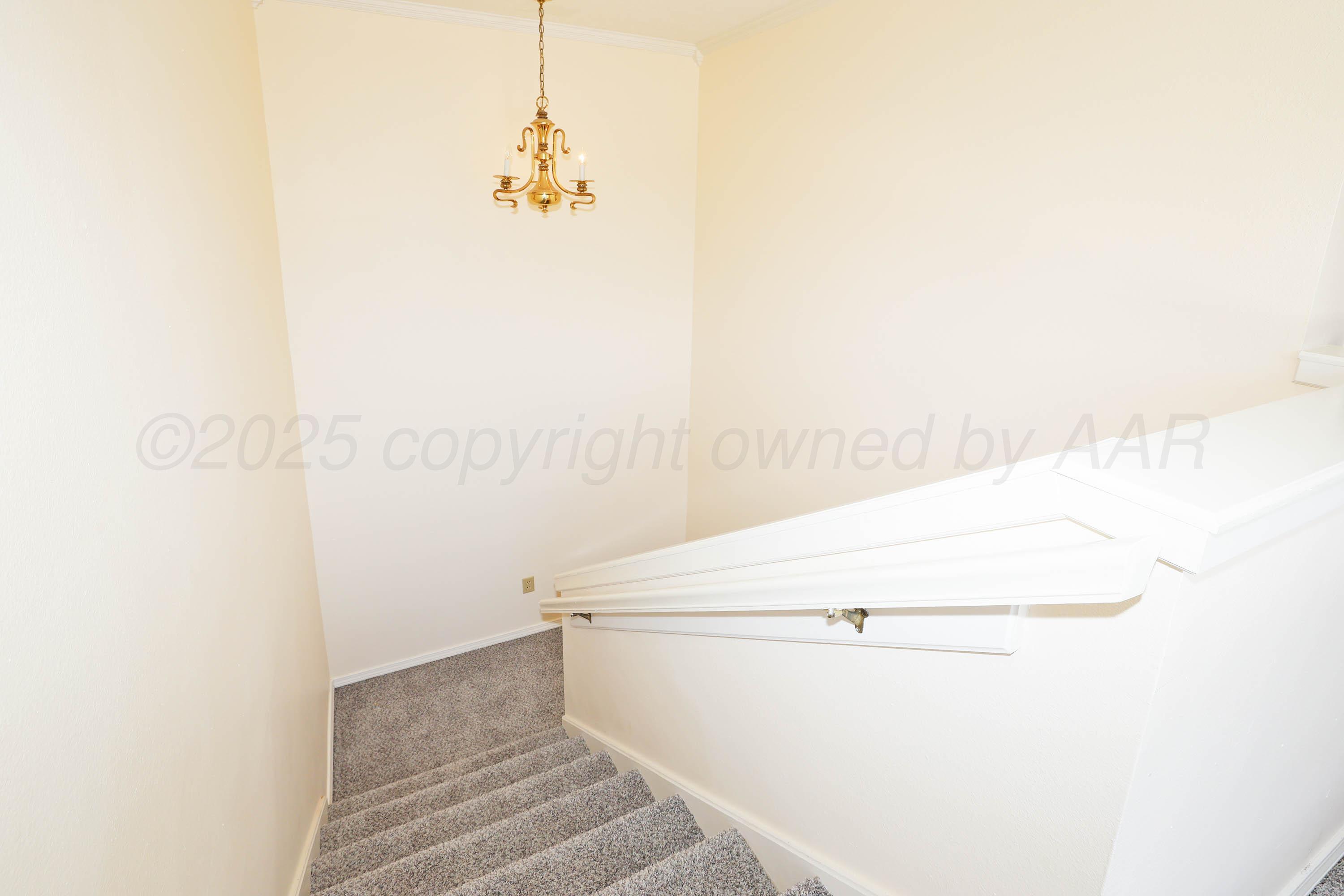 1615 South Bryan Street, Unit 19 Amarillo, TX 79102 - Photo 32 of 53 a bathroom with a bathtub