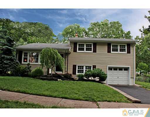 16 Larchmont Road Edison, NJ 08837 - Photo 1 of 25 Gallery Image 1