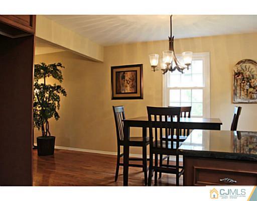 16 Larchmont Road Edison, NJ 08837 - Photo 16 of 25 Gallery Image 16