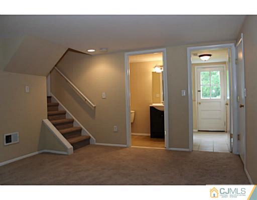 16 Larchmont Road Edison, NJ 08837 - Photo 6 of 25 Gallery Image 6