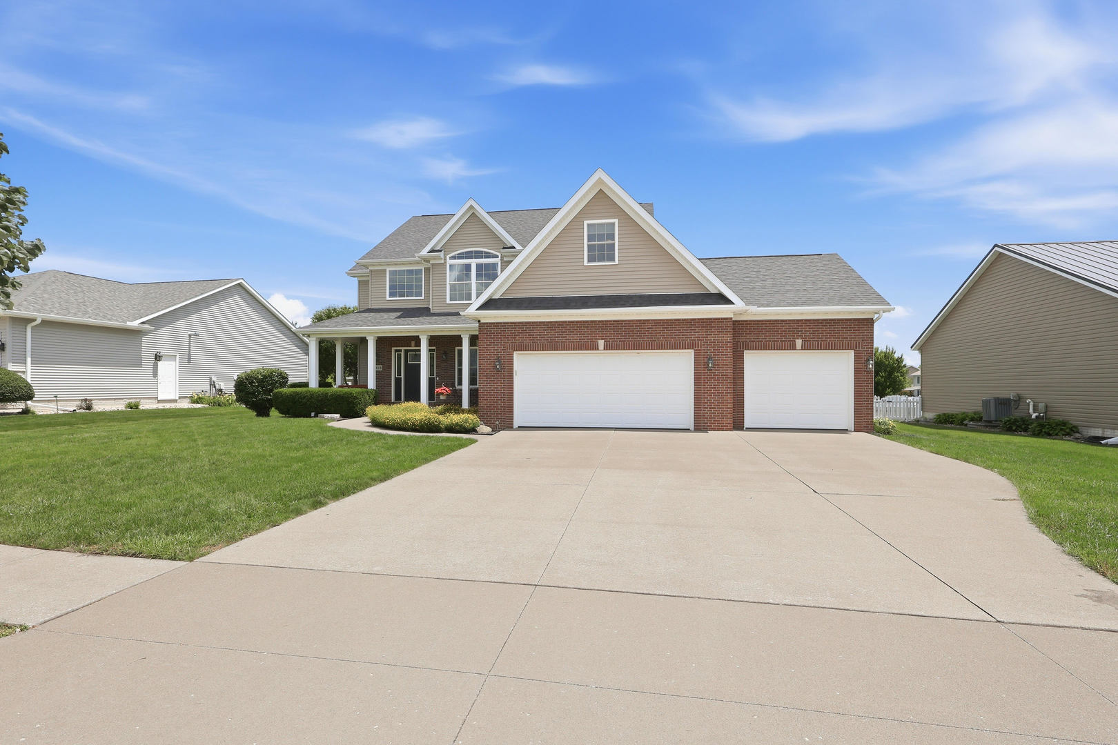6015 Spring Street Davenport, IA 52807 - Photo 7 of 9
