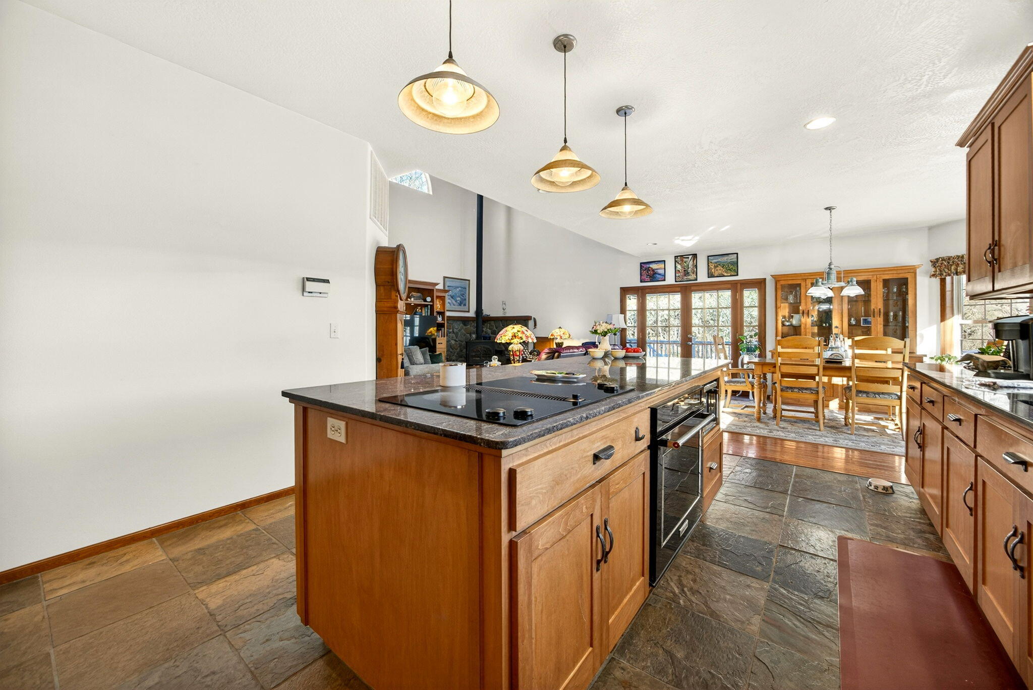 7555 East Antelope Road Eagle Point, OR 97524 - Photo 14 of 58 ApxEA00030