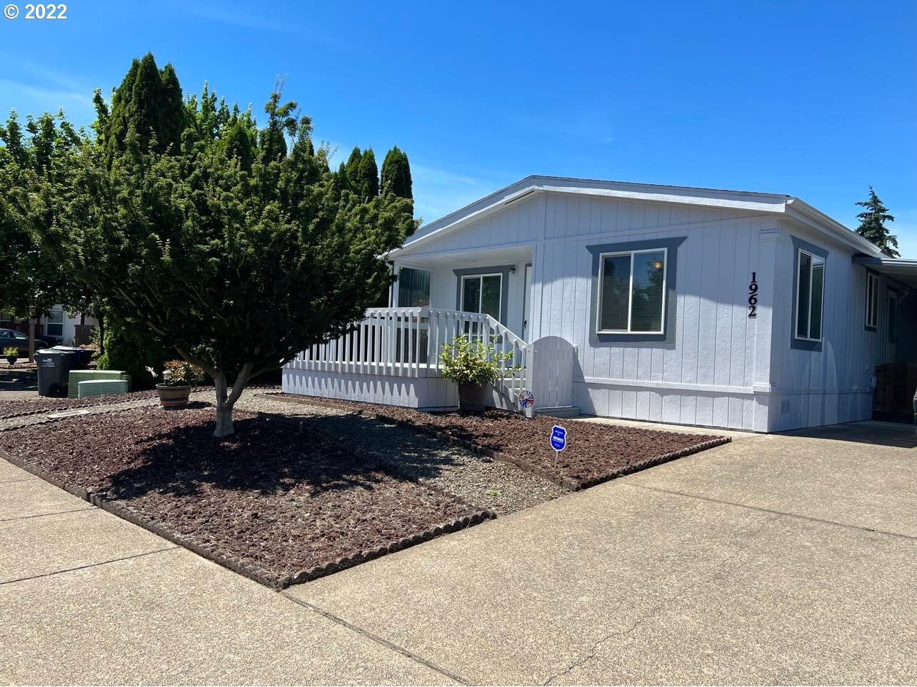 1962 McDonald Court Springfield, OR 97477 - Photo 1 of 18