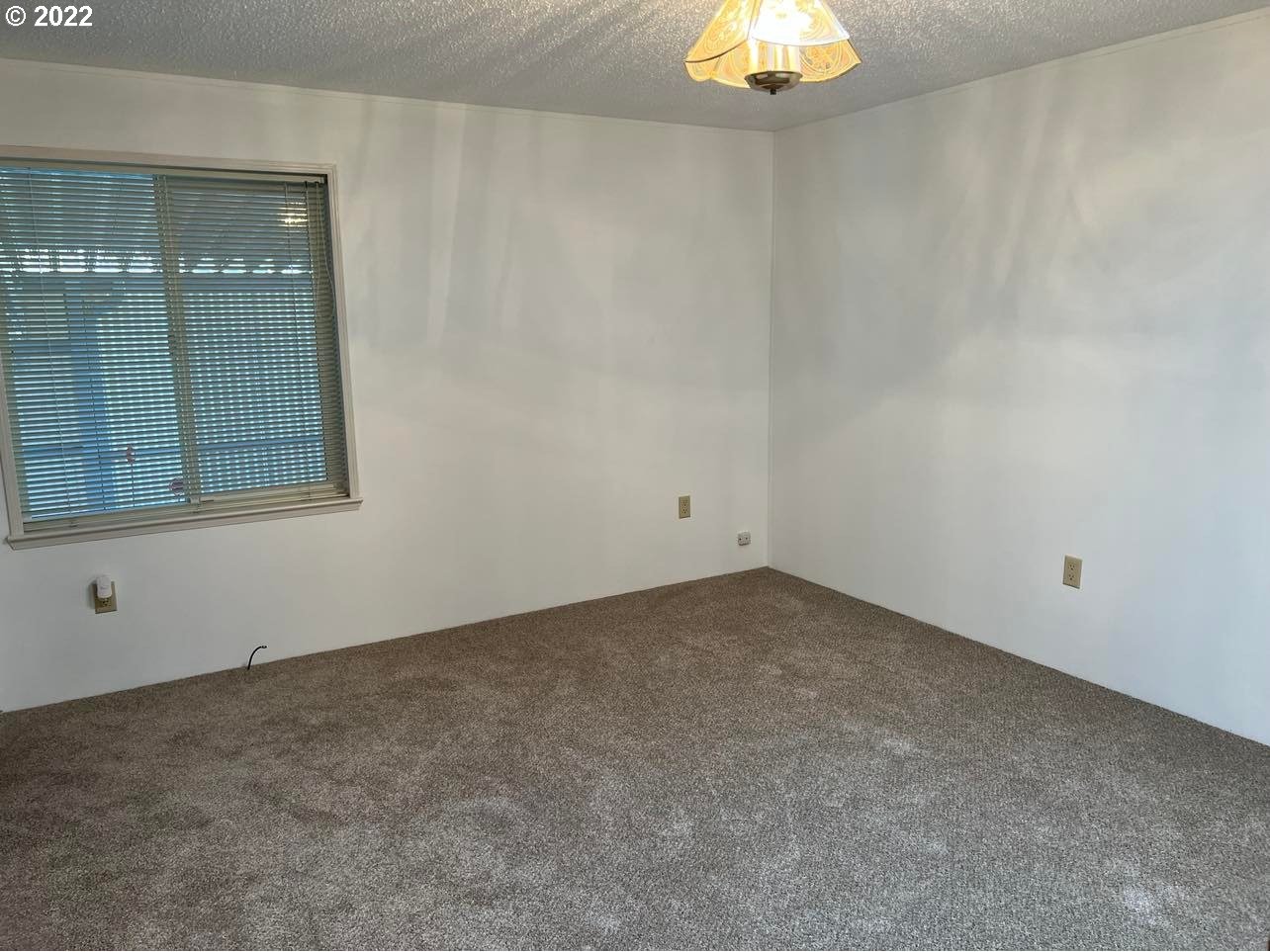 1962 McDonald Court Springfield, OR 97477 - Photo 11 of 18 Bedroom