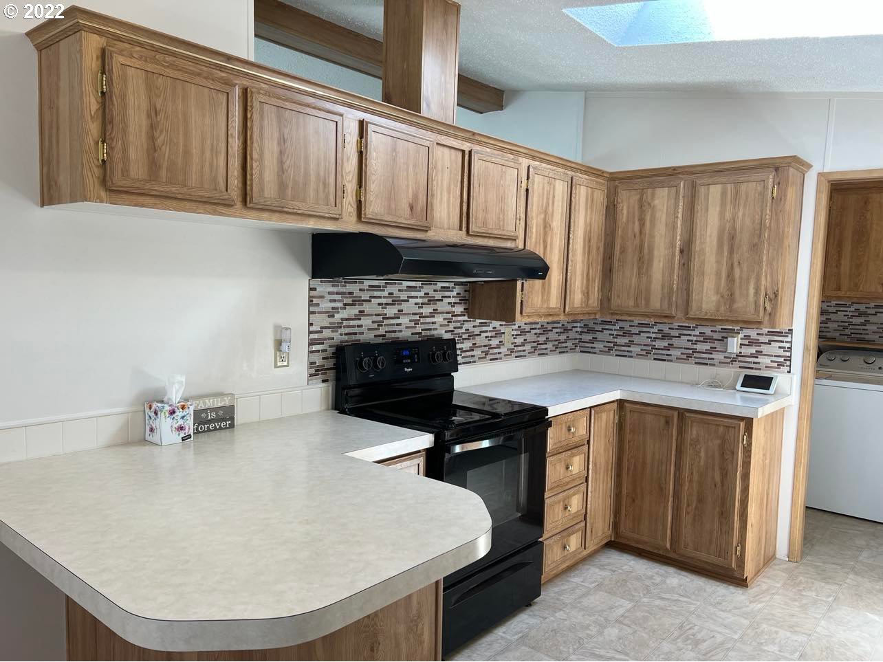 1962 McDonald Court Springfield, OR 97477 - Photo 5 of 18 Kitchen