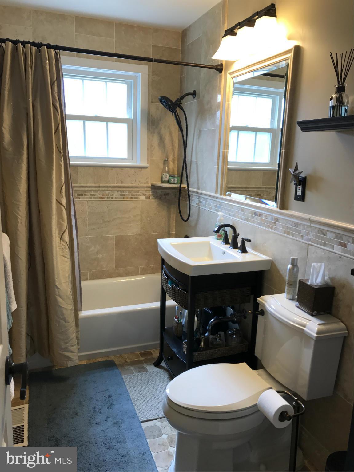 9002 Sudley Road Manassas, VA 20110 - Photo 23 of 27 Bath