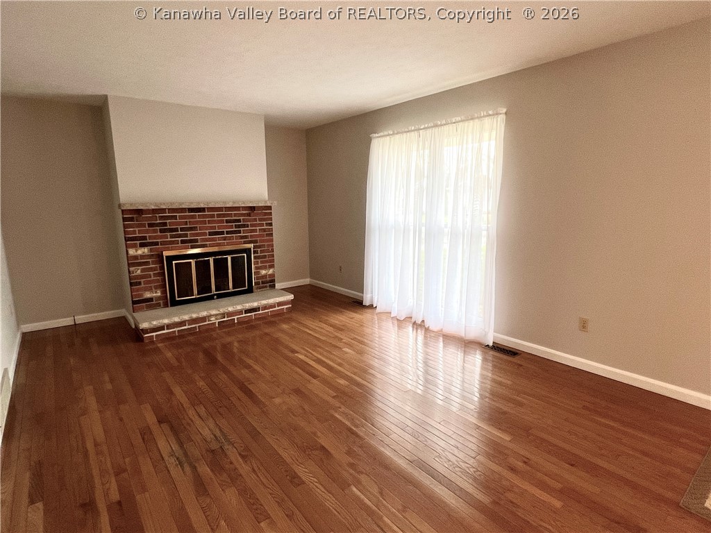 13 Wakefield Road Point Pleasant, WV 25550 - Photo 5 of 46 Gallery Image 5