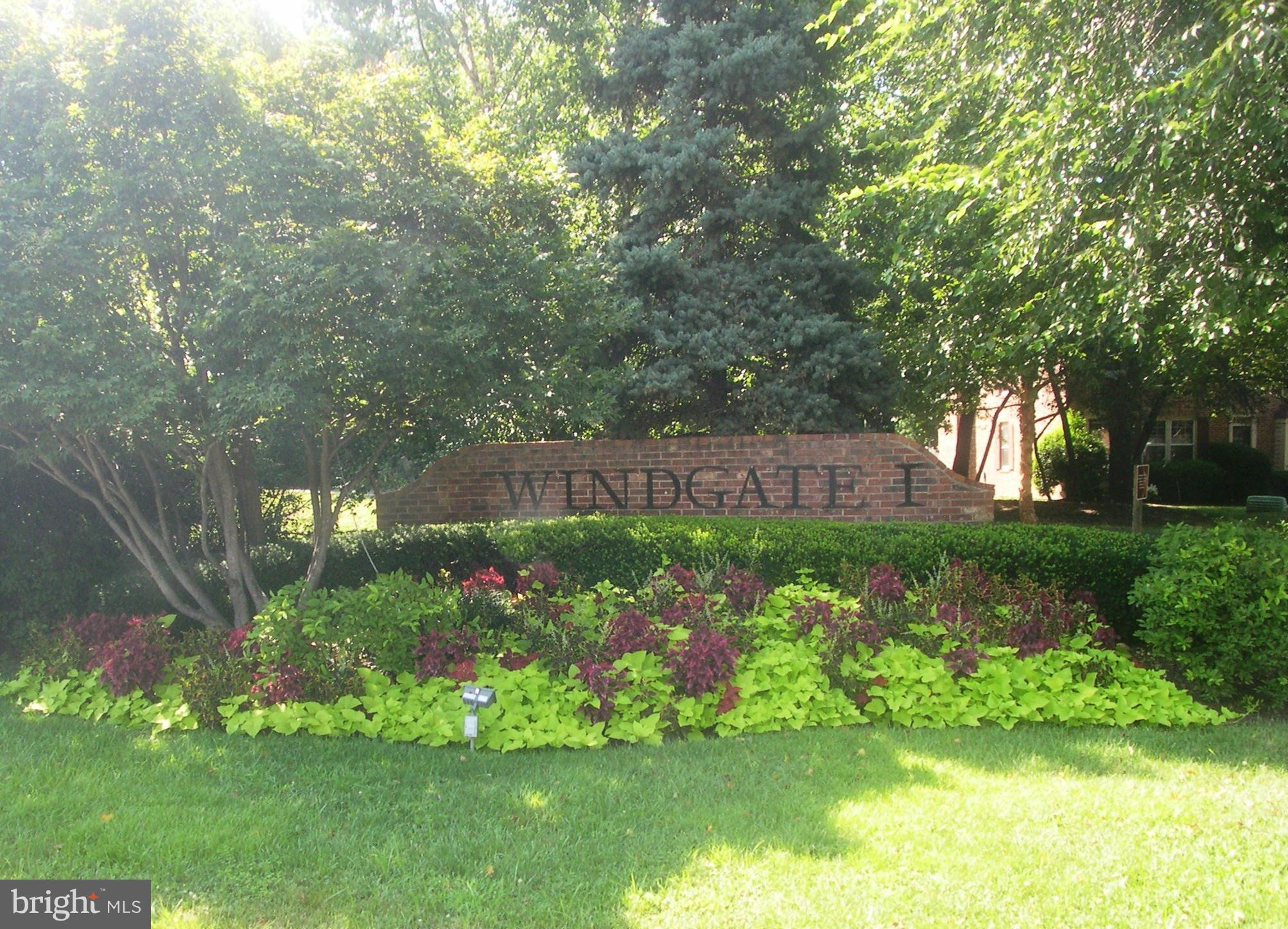 2540 South Walter Reed Drive, Unit 3 Arlington, VA 22206 - Photo 5 of 7 Windgate Village I