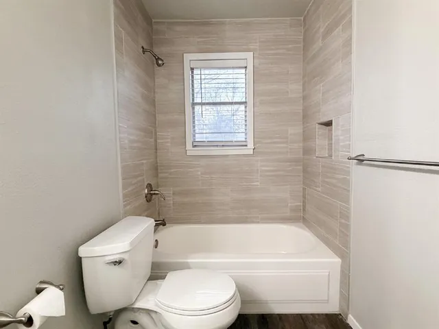 $1,695 | 549 Northwest Hillery Street, Burleson, TX 76028