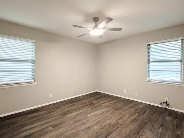 $1,695 | 549 Northwest Hillery Street, Burleson, TX 76028