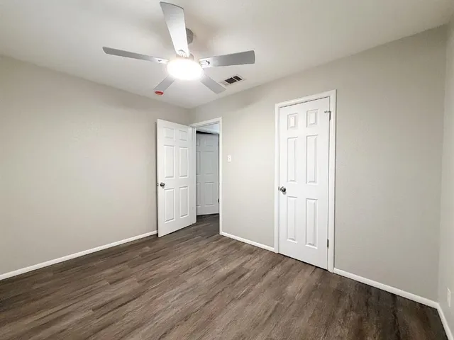 $1,695 | 549 Northwest Hillery Street, Burleson, TX 76028