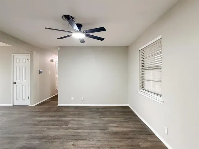 $1,695 | 549 Northwest Hillery Street, Burleson, TX 76028