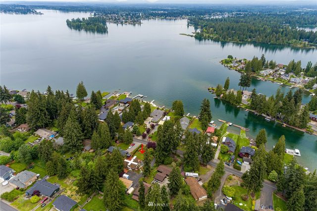 Lacey Ezell - Real Estate Broker - Windermere/Lake Tapps - Home - Facebook