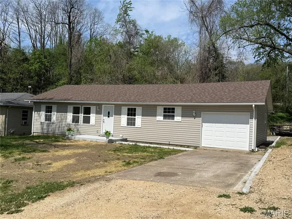$245,000 | 407 Howard Street, Clarksville, MO 63336