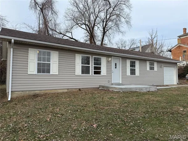 $245,000 | 407 Howard Street, Clarksville, MO 63336