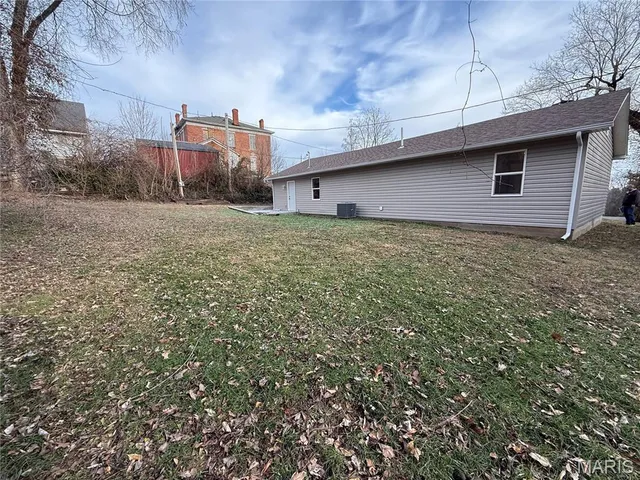 $245,000 | 407 Howard Street, Clarksville, MO 63336