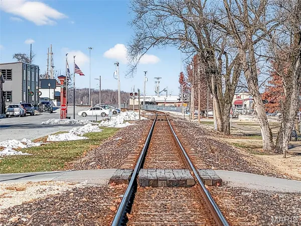 $245,000 | 407 Howard Street, Clarksville, MO 63336