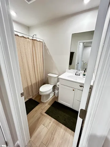 $2,075 | 247 Sarnesfield Way, Greenville, SC 29605