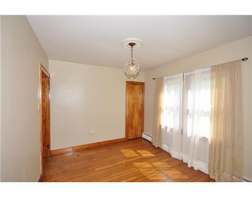 5800 Ella Hollow Road Elizabeth, PA 15037 - Photo 5 of 16 Dining Room.