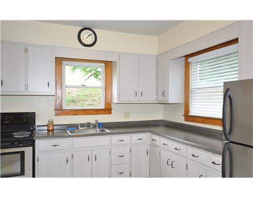 5800 Ella Hollow Road Elizabeth, PA 15037 - Photo 7 of 16 Kitchen.