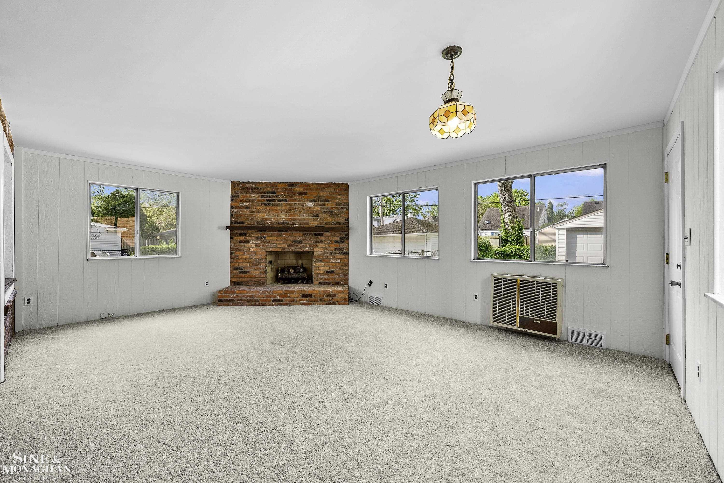 419 Moross Road Grosse Pointe, MI 48236 - Photo 11 of 32 50174868-787a2e2b-de9f-4e33-8179-b0a90f3b68f3.JPG