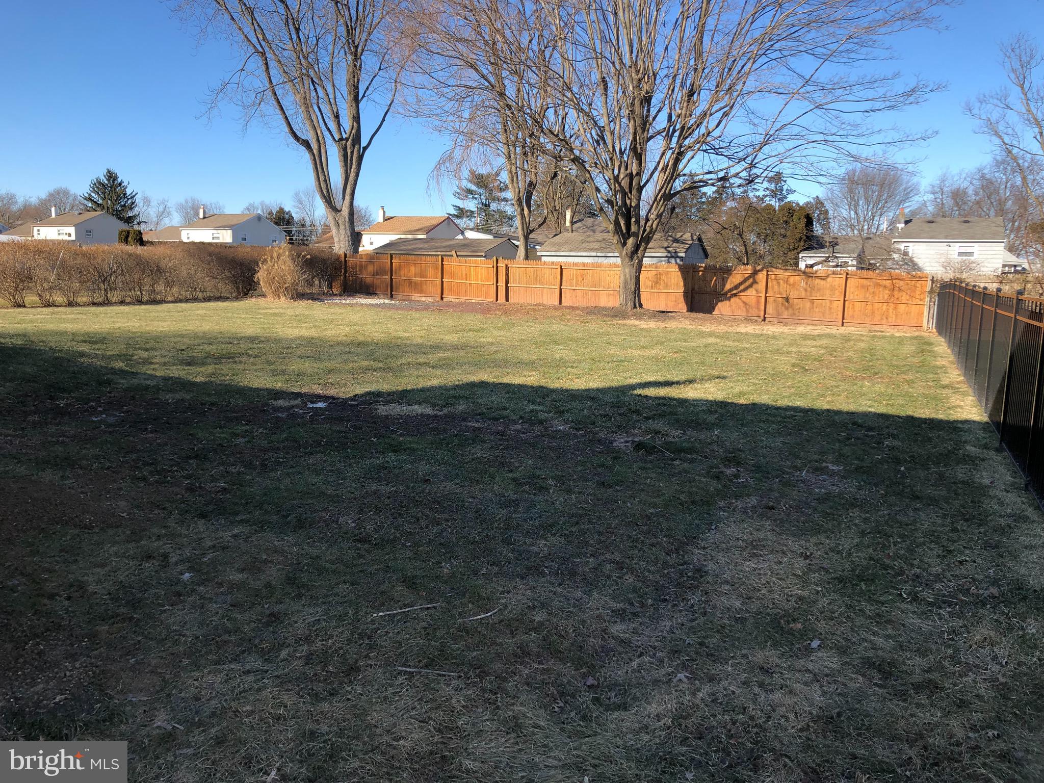 1252 Tulip Road Warminster, PA 18974 - Photo 3 of 17 Gallery Image 3