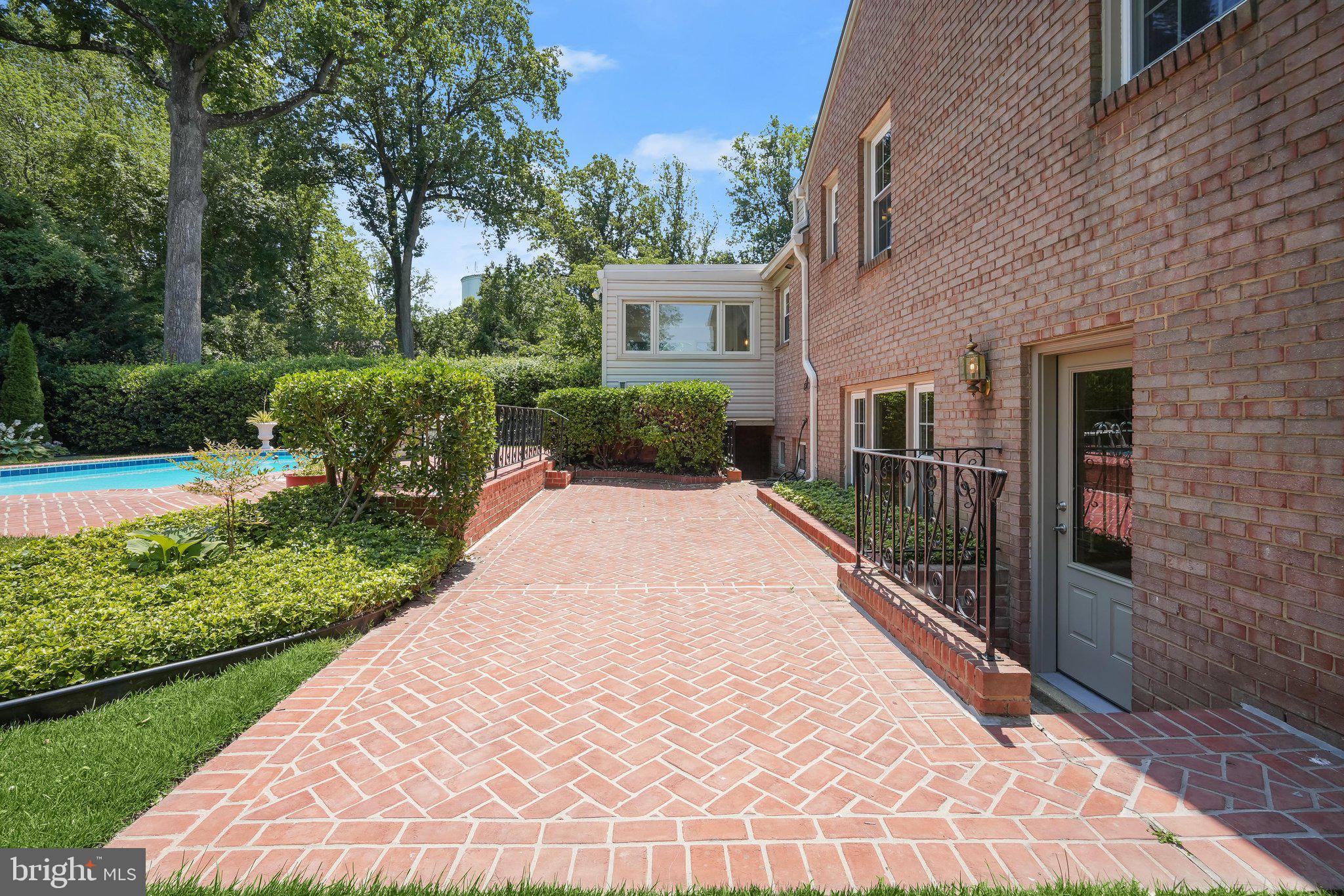 7109 Radnor Road Bethesda, MD 20817 - Photo 50 of 51 7109 Radnor Rd 065