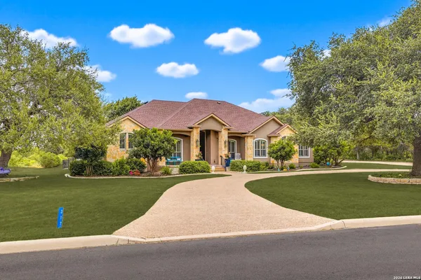 $899,999 | 317 Whitestone Drive, Spring Branch, TX 78070