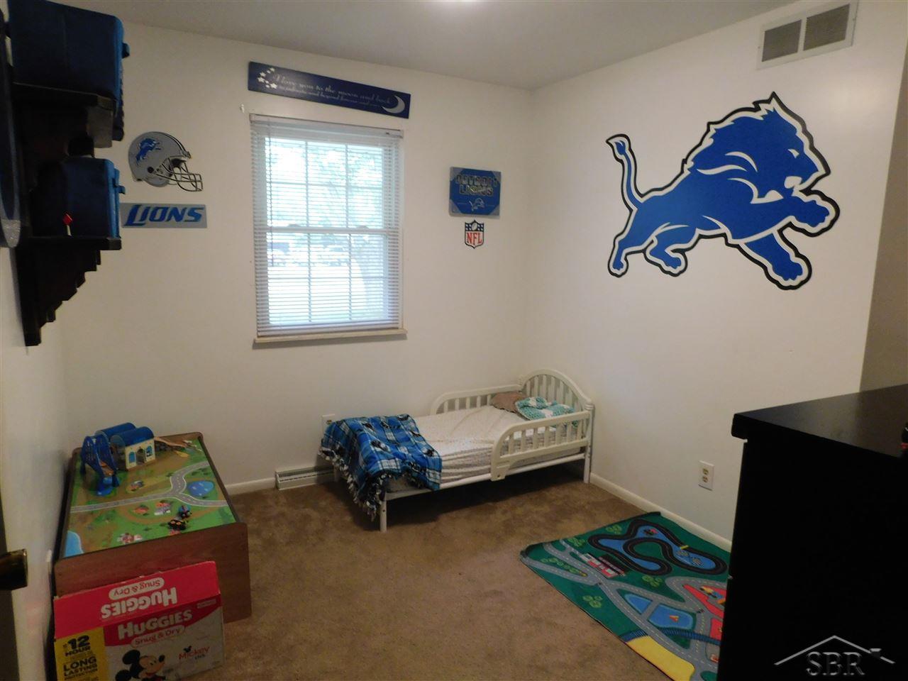 313 North Gleaner Road Saginaw, MI 48609 - Photo 12 of 15 31331250-11.JPG