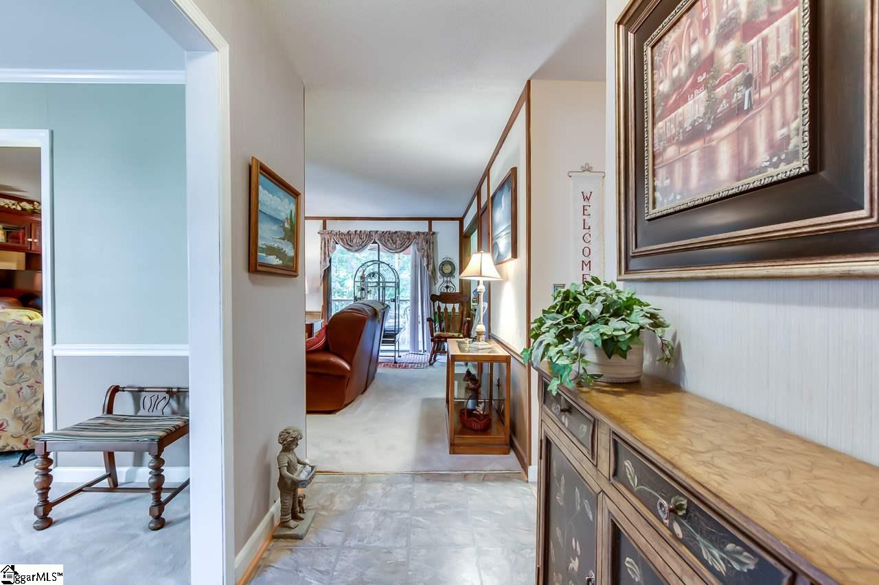 332 McKinney Road Simpsonville, SC 29681 - Photo 2 of 32 Gallery Image 2