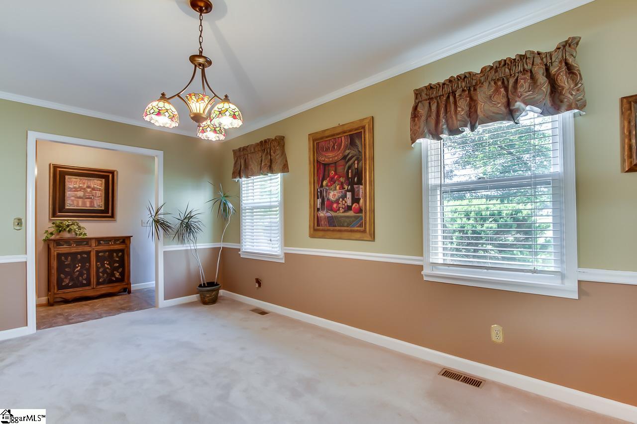 332 McKinney Road Simpsonville, SC 29681 - Photo 3 of 32 Gallery Image 3