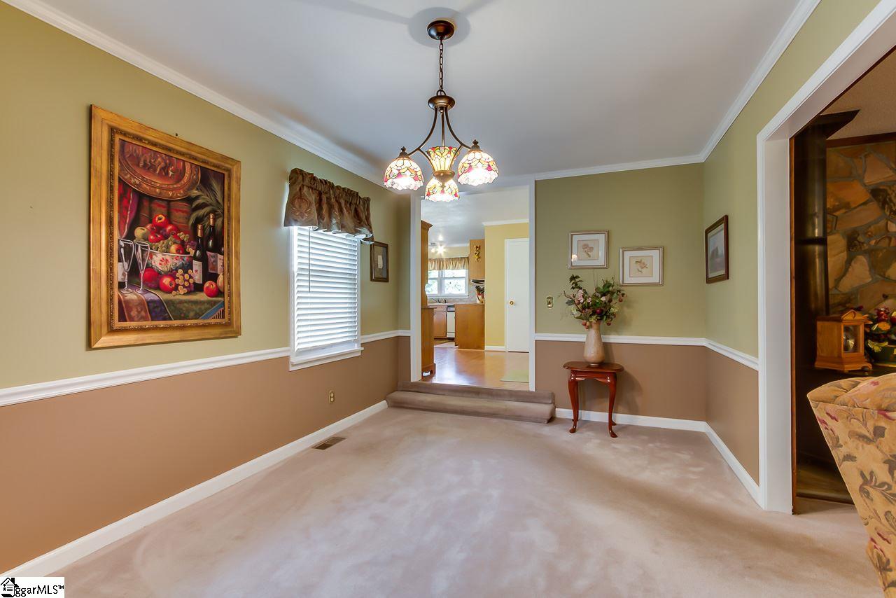 332 McKinney Road Simpsonville, SC 29681 - Photo 4 of 32 Gallery Image 4