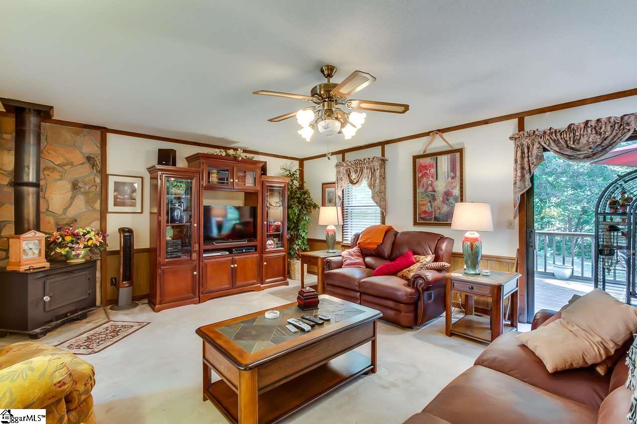 332 McKinney Road Simpsonville, SC 29681 - Photo 5 of 32 Gallery Image 5