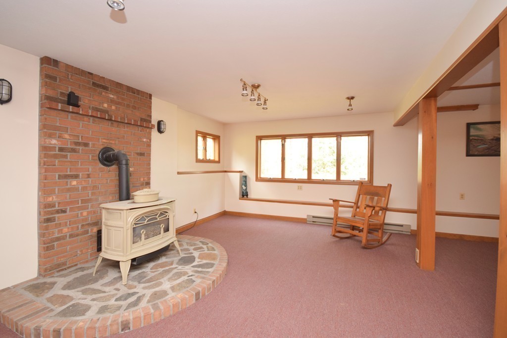 34 Fenton Road Monson, MA 01057 - Photo 11 of 25 Gallery Image 11