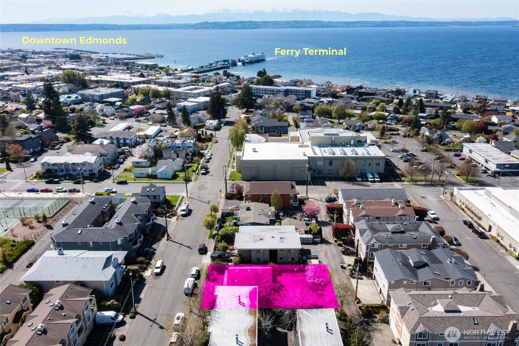 621 Daley Street Edmonds, WA 98020 - Photo 18 of 19 an aerial view of city