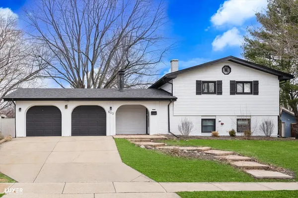 $469,000 | 600 Baxter Lane, Hoffman Estates, IL 60169